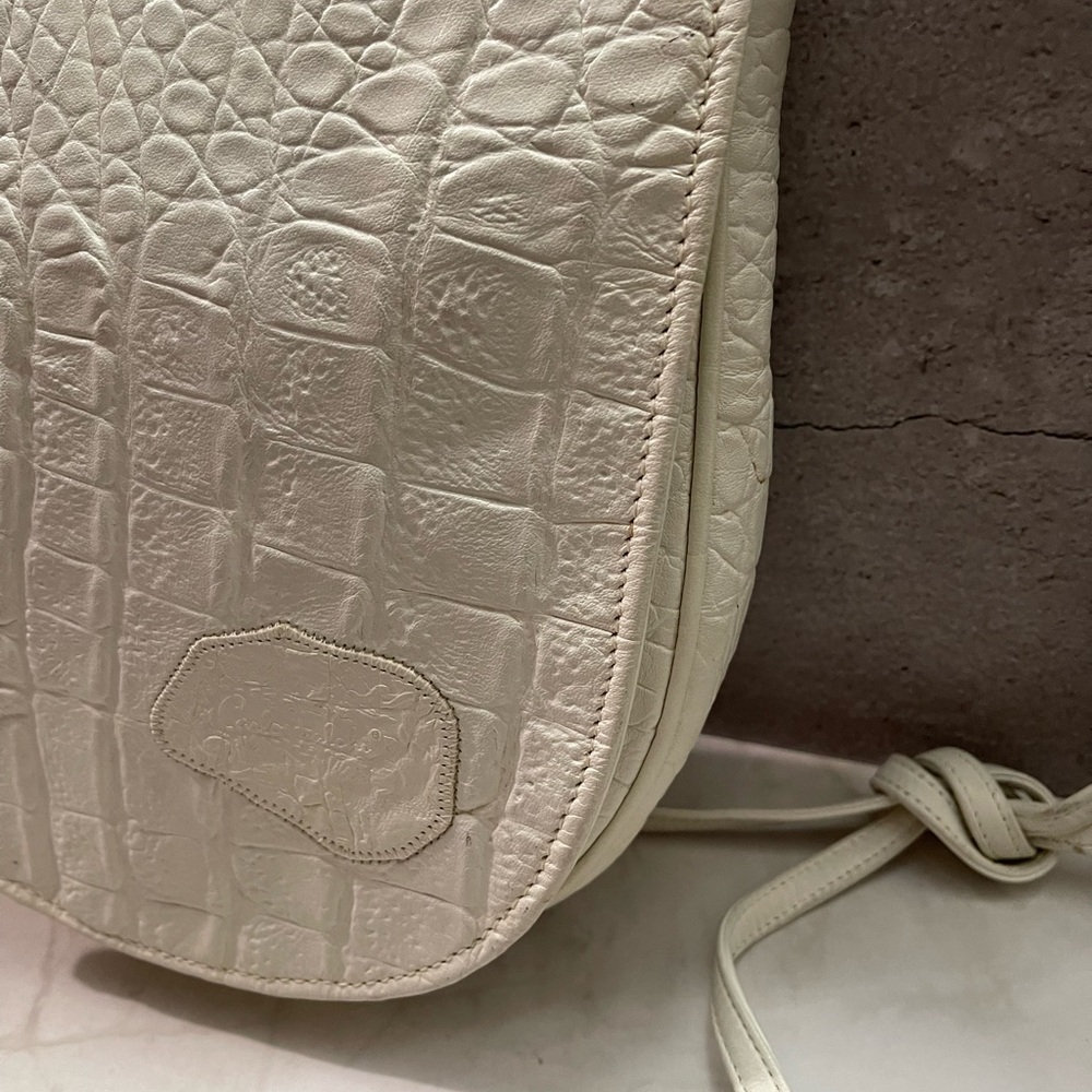 Vintage Carlos Falchi White Ivory Croc Embossed Leather Crossbody Bag - Picture 4 of 6